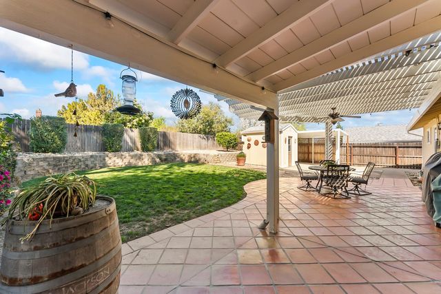 1520 Crestmont Oak Dr, Roseville, CA 95661