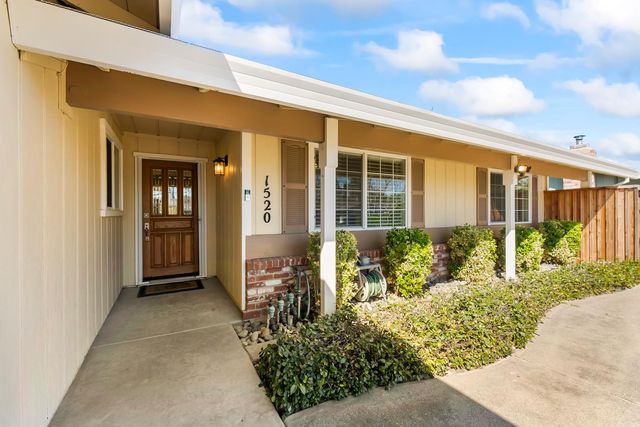 1520 Crestmont Oak Dr, Roseville, CA 95661