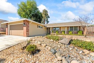 1520 Crestmont Oak Dr, Roseville, CA 95661