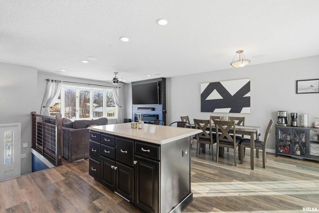 3880 TANGLEFOOT Court, Bettendorf, IA 52722