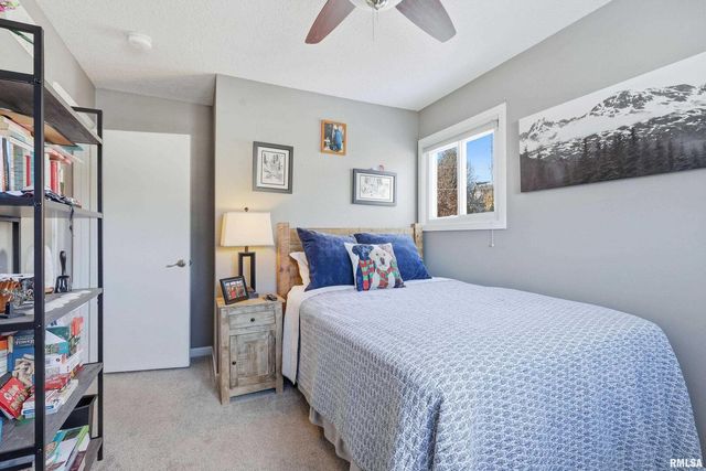 3880 TANGLEFOOT Court, Bettendorf, IA 52722