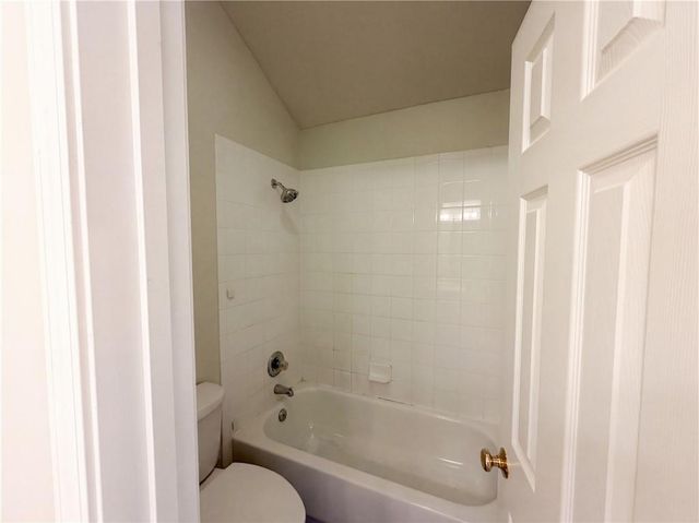 7825 W 143rd Place, Overland Park, KS 66223