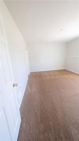 7825 W 143rd Place, Overland Park, KS 66223