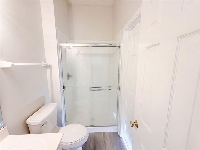 7825 W 143rd Place, Overland Park, KS 66223