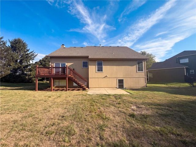7825 W 143rd Place, Overland Park, KS 66223