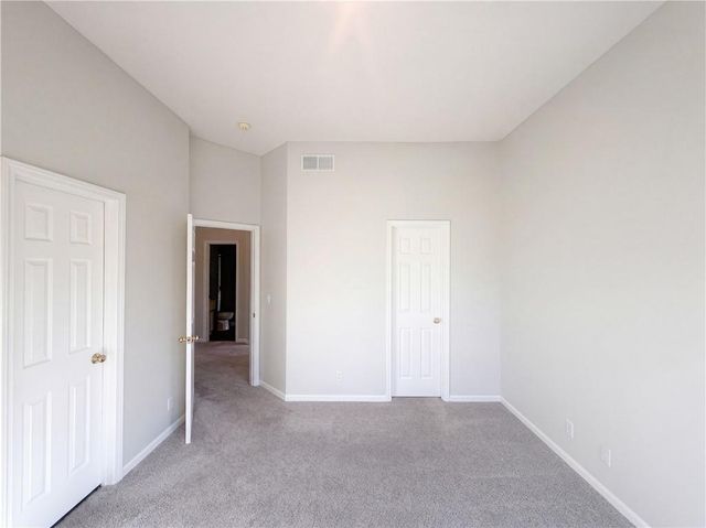 7825 W 143rd Place, Overland Park, KS 66223