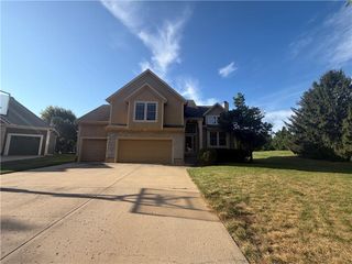 7825 W 143rd Place, Overland Park, KS 66223