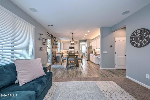 2747 W VIA BONA FORTUNA Drive, Phoenix, AZ 85086