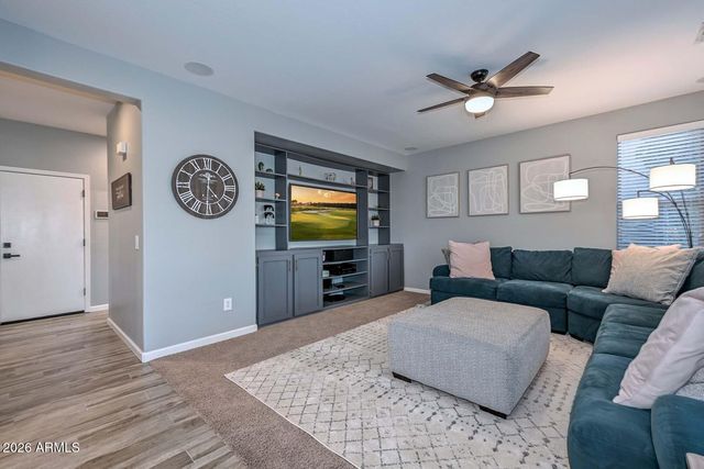 2747 W VIA BONA FORTUNA Drive, Phoenix, AZ 85086