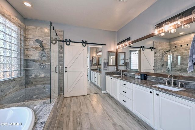 2747 W VIA BONA FORTUNA Drive, Phoenix, AZ 85086