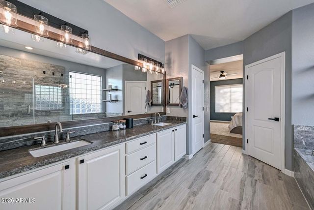 2747 W VIA BONA FORTUNA Drive, Phoenix, AZ 85086