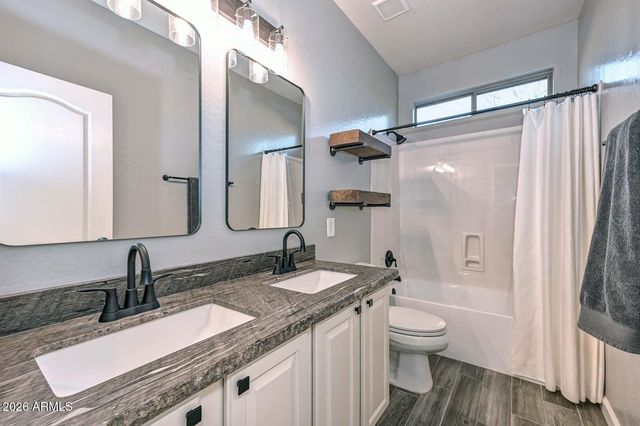 2747 W VIA BONA FORTUNA Drive, Phoenix, AZ 85086