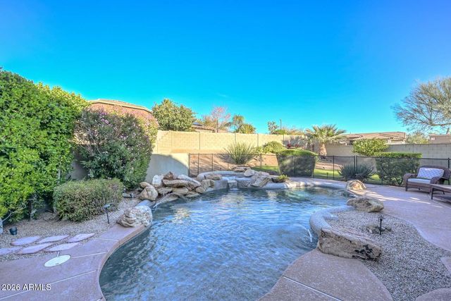 2747 W VIA BONA FORTUNA Drive, Phoenix, AZ 85086