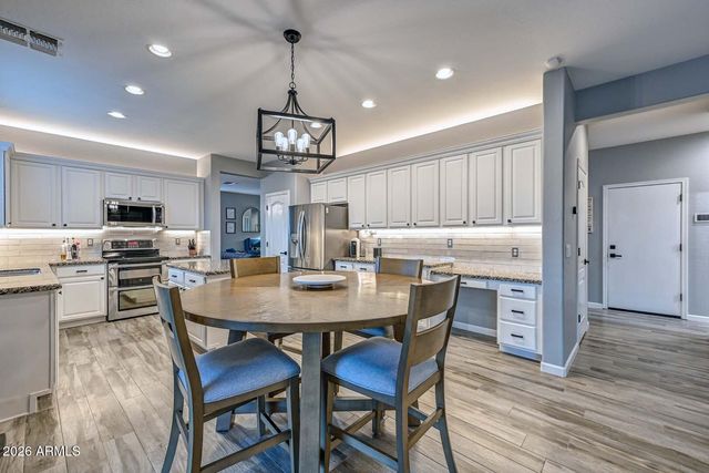 2747 W VIA BONA FORTUNA Drive, Phoenix, AZ 85086