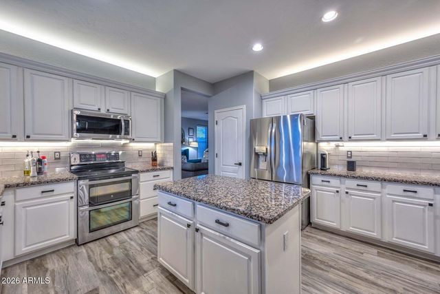 2747 W VIA BONA FORTUNA Drive, Phoenix, AZ 85086