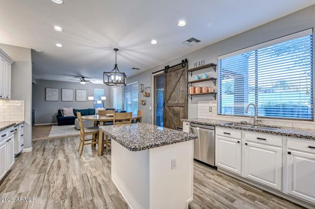 2747 W VIA BONA FORTUNA Drive, Phoenix, AZ 85086