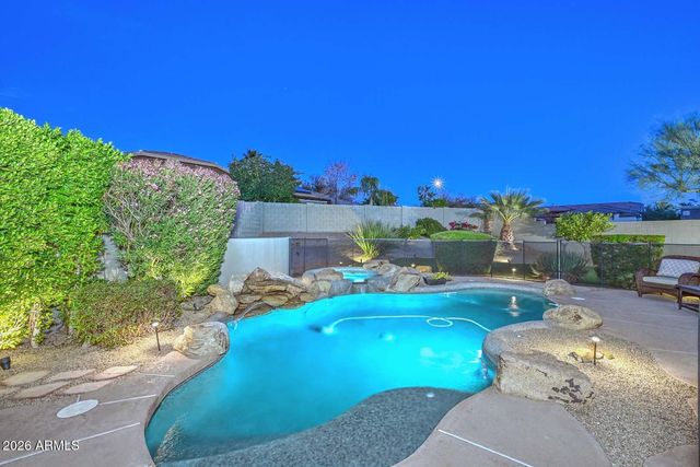 2747 W VIA BONA FORTUNA Drive, Phoenix, AZ 85086