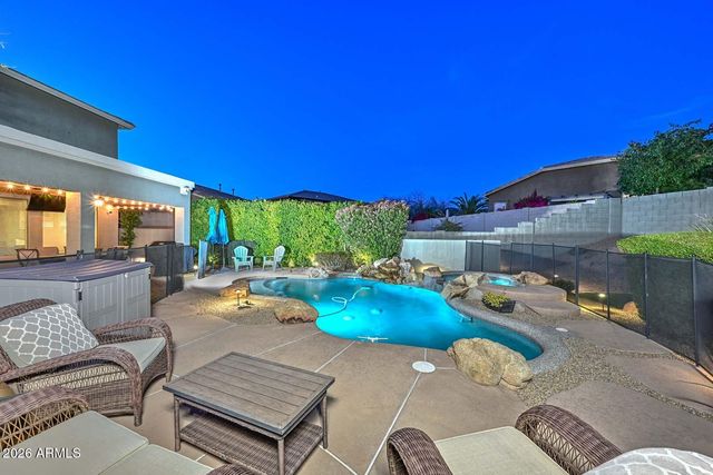 2747 W VIA BONA FORTUNA Drive, Phoenix, AZ 85086