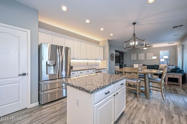 2747 W VIA BONA FORTUNA Drive, Phoenix, AZ 85086