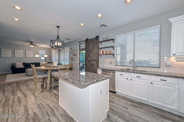 2747 W VIA BONA FORTUNA Drive, Phoenix, AZ 85086