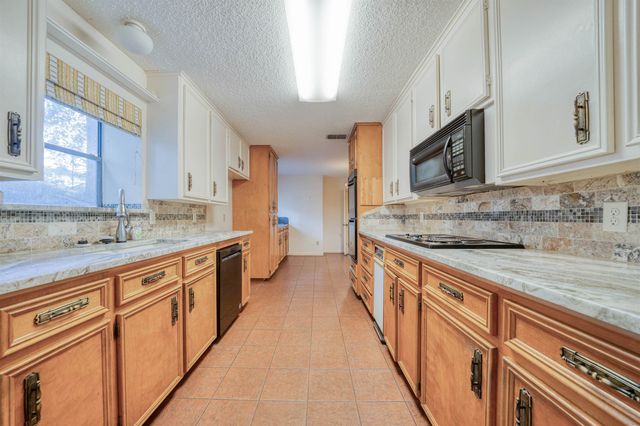 31 Stonegate, Longview, TX 75605