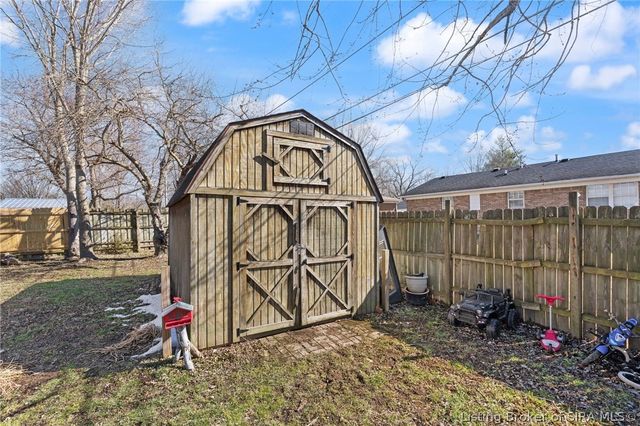 310 Lynn Lane, Charlestown, IN 47111