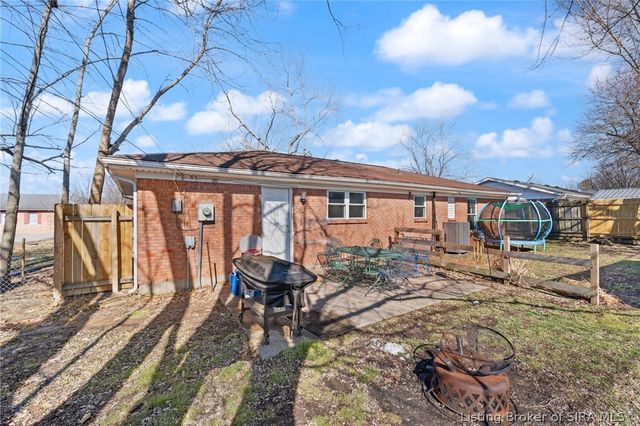 310 Lynn Lane, Charlestown, IN 47111