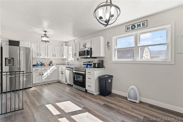 310 Lynn Lane, Charlestown, IN 47111