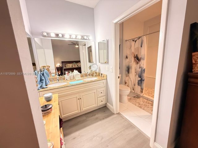 13044 SW 88th Ter N 105, Miami, FL 33186