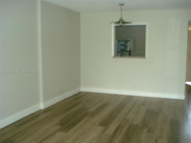 408 NW 68th Ave 209, Plantation, FL 33317