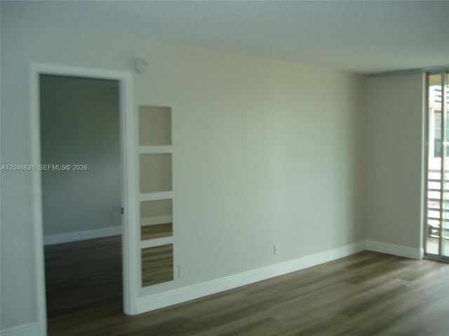 408 NW 68th Ave 209, Plantation, FL 33317