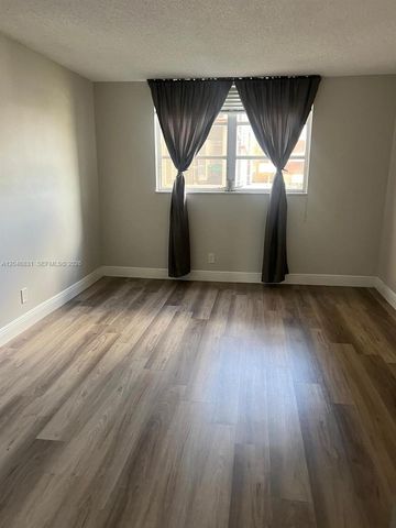 408 NW 68th Ave 209, Plantation, FL 33317