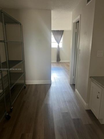 408 NW 68th Ave 209, Plantation, FL 33317