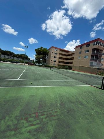 408 NW 68th Ave 209, Plantation, FL 33317
