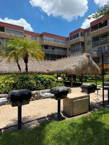 408 NW 68th Ave 209, Plantation, FL 33317