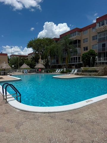 408 NW 68th Ave 209, Plantation, FL 33317