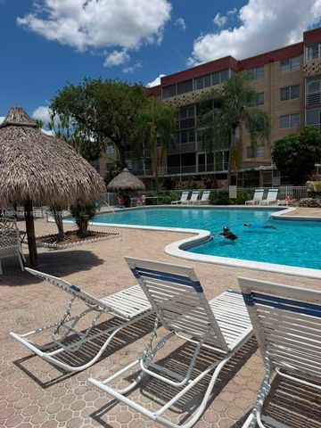408 NW 68th Ave 209, Plantation, FL 33317
