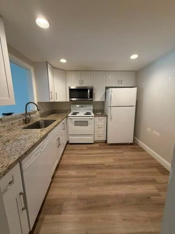 408 NW 68th Ave 209, Plantation, FL 33317