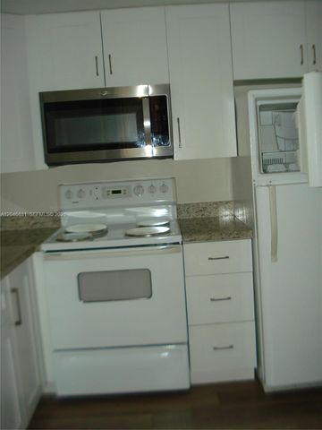 408 NW 68th Ave 209, Plantation, FL 33317