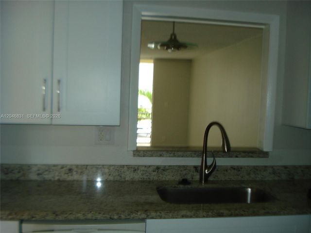 408 NW 68th Ave 209, Plantation, FL 33317