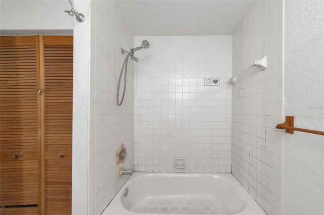 8858 67TH WAY N, Pinellas Park, FL 33782