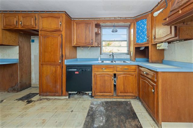 8858 67TH WAY N, Pinellas Park, FL 33782