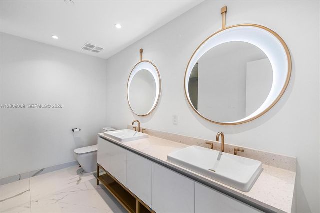 2678 Tigertail 1603, Miami, FL 33133