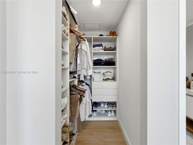 2678 Tigertail 1603, Miami, FL 33133