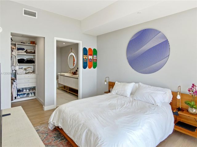 2678 Tigertail 1603, Miami, FL 33133