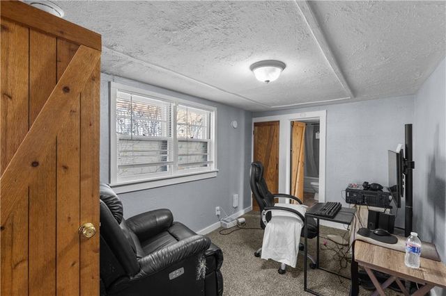 805 Rhodes Avenue, Grandview, MO 64030