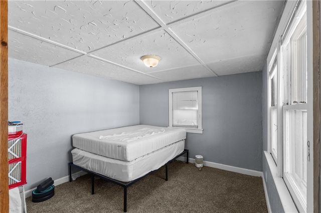 805 Rhodes Avenue, Grandview, MO 64030