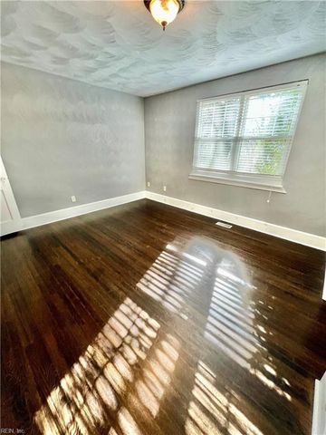 210 Pennsylvania Ave Apt 1, Norfolk, VA 23504