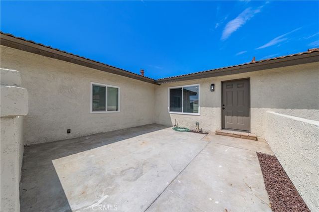 152 E Sage Avenue, San Jacinto, CA 92582