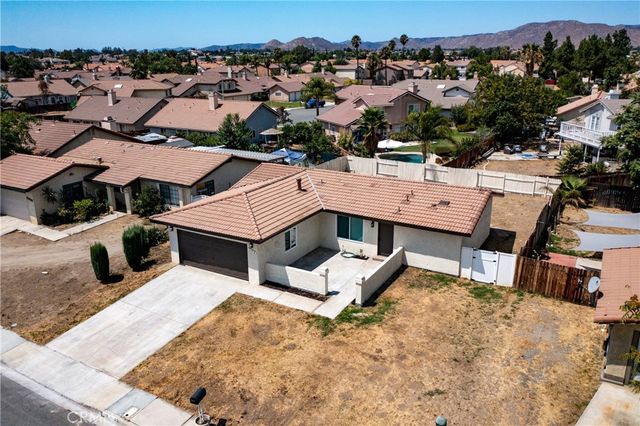 152 E Sage Avenue, San Jacinto, CA 92582